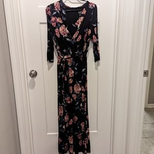 Maternity and nursing maxi dress